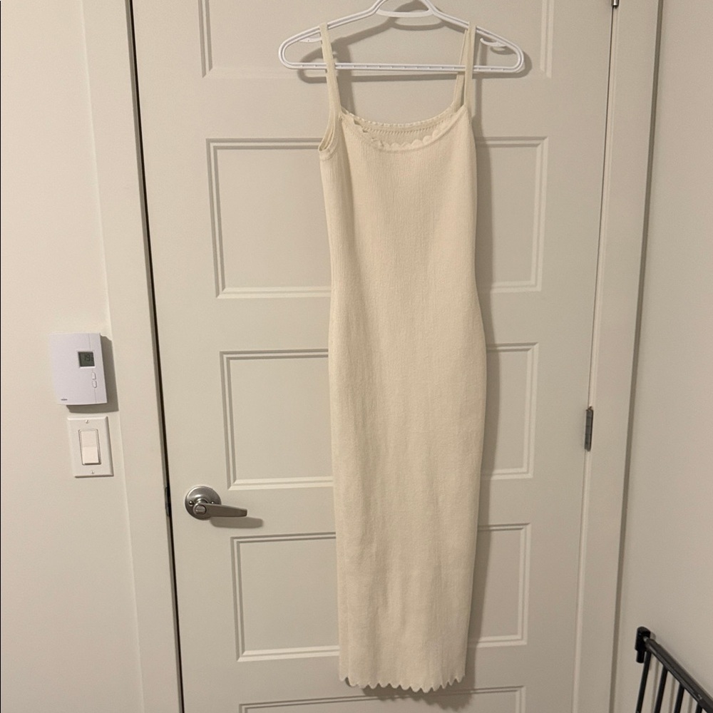 Elegant Cream Sleeveless Dress